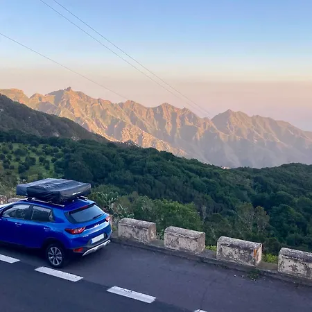 キャンプ場 Rooftop Tent - The Views Of The Island Radazul
